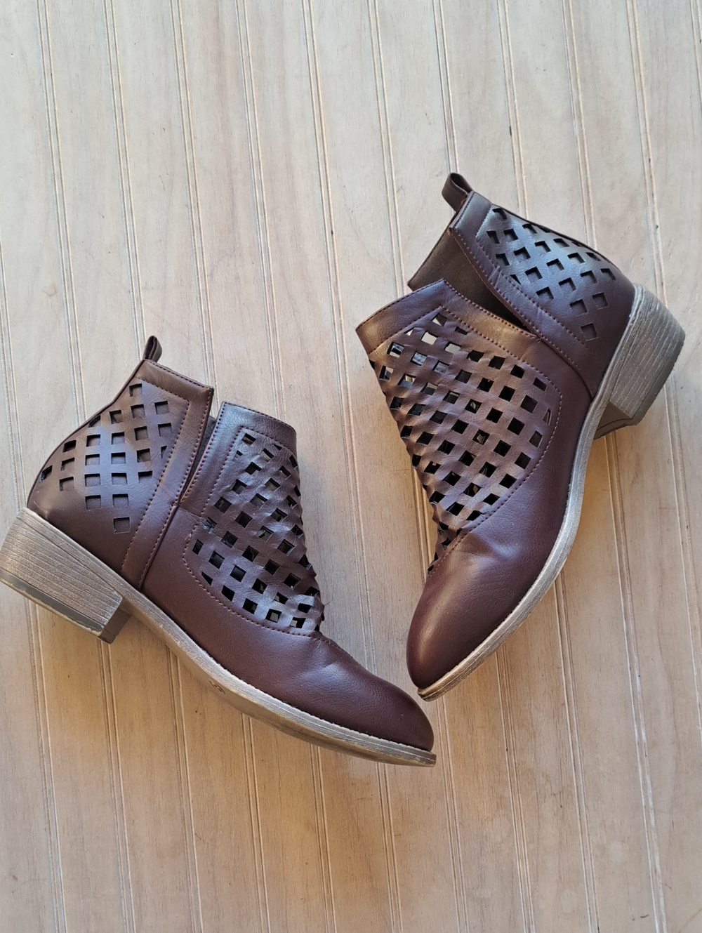 Journee Collection Kat Wine Cutout Western Ankle Booties Boho Slip On